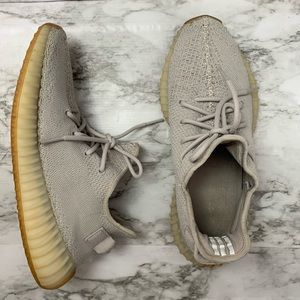 Adidas | Yeezy 350 V2 | 9.5 | Sesame